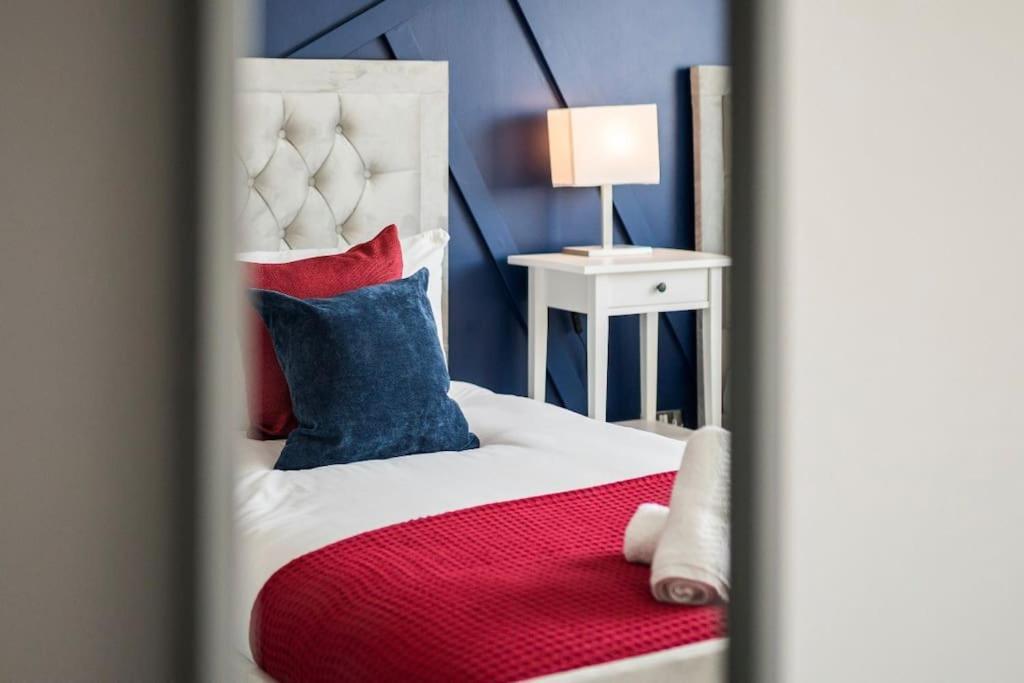 Smart Living Sophisticated Style - Photo Id Required Londra