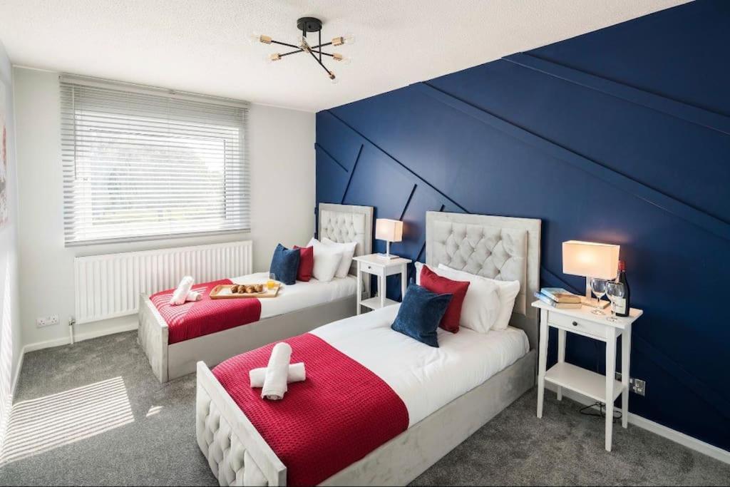 Smart Living Sophisticated Style - Photo Id Required *